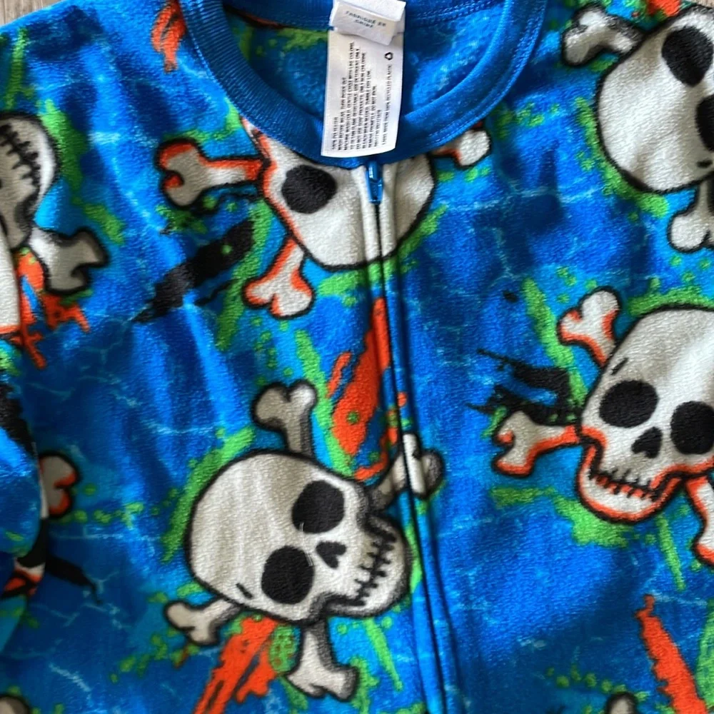 Circo Blue & Orange Skull Print Kids footie one piece pajamas